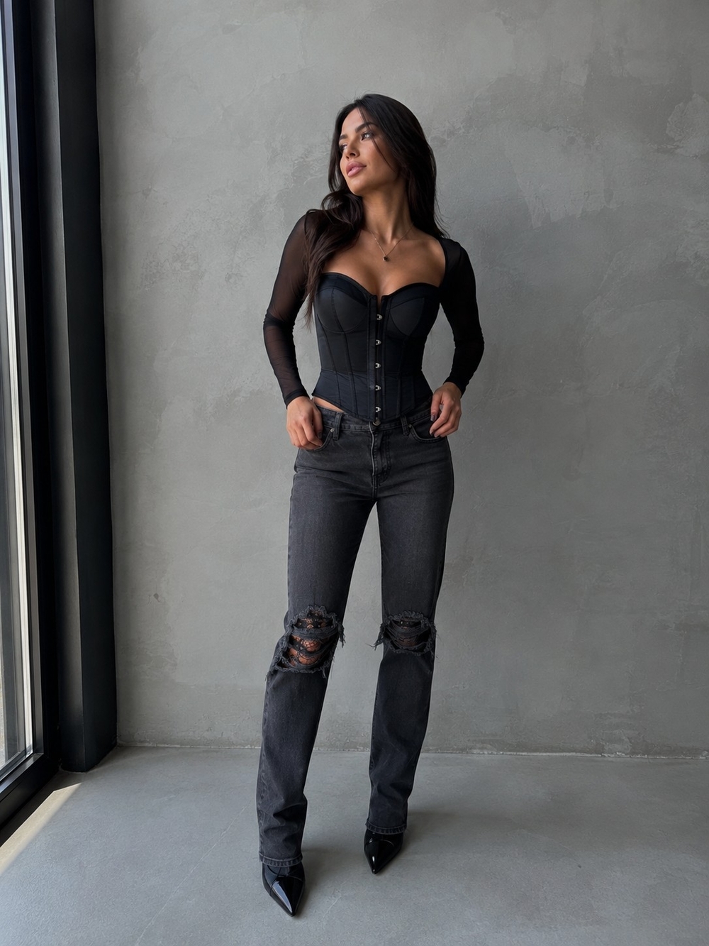 American Eagle Black Straight-Leg Ripped Jeans Lace Knee Details Size 2